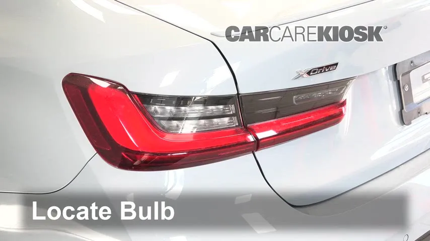 2023 BMW 330e xDrive 2.0L 4 Cyl. Turbo PHEV Éclairage Feu clignotant arrière (remplacer l'ampoule)